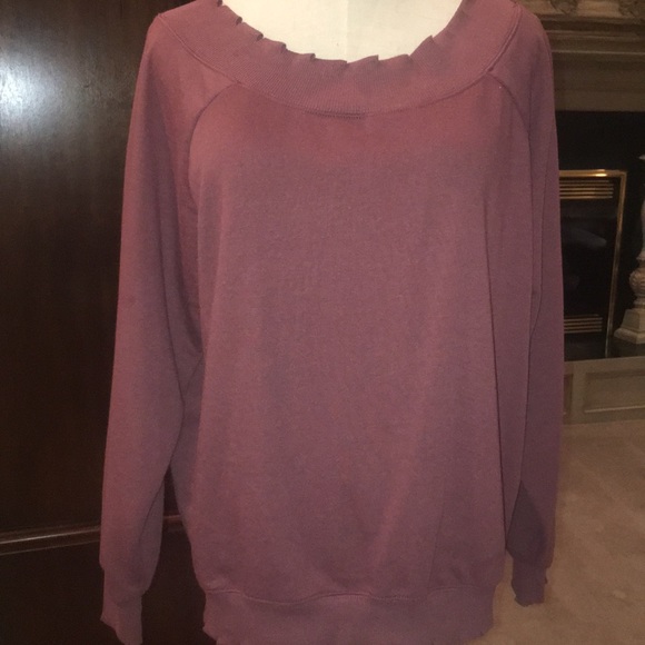 Maroon distressed sweatshirt in beautiful burgundy - Picture 6 of 8